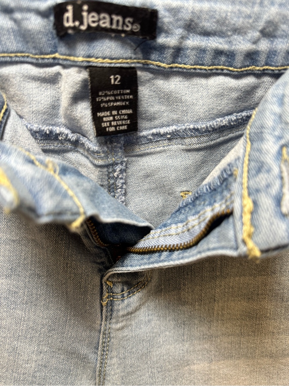 d. jeans Light Blue Women’s Jean Shorts - Picture 2 of 3
